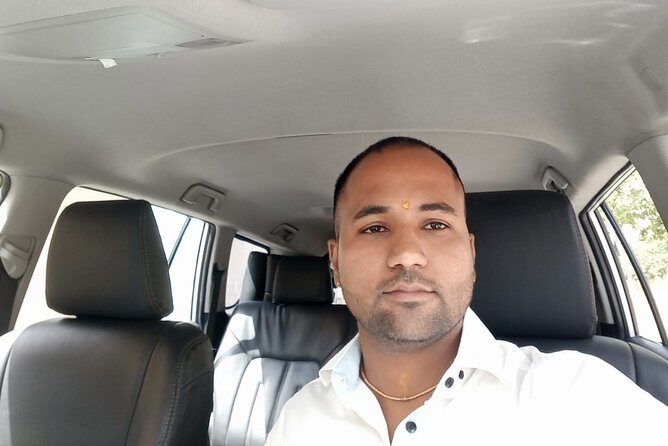 Airport Taxi Jaipur International Airport JAI To Hotels drop - Why pre-booking your Jaipur airport transfer makes sense