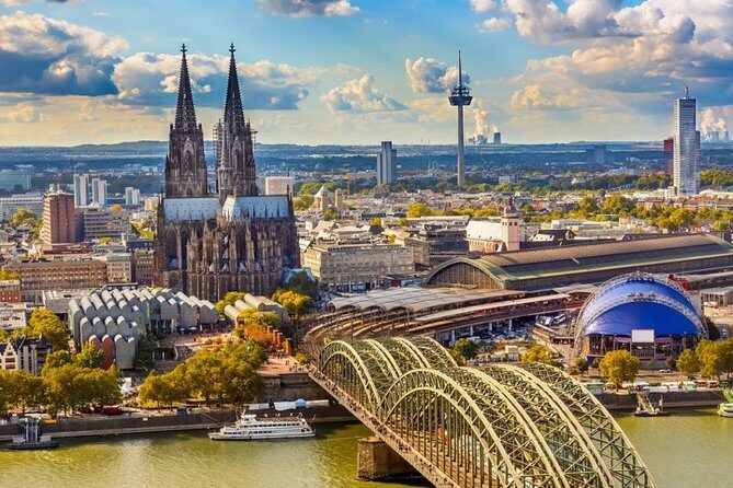 Airport Transfer: Airport DUS to Dusseldorf by Luxury Van - Who Will Love This Service?