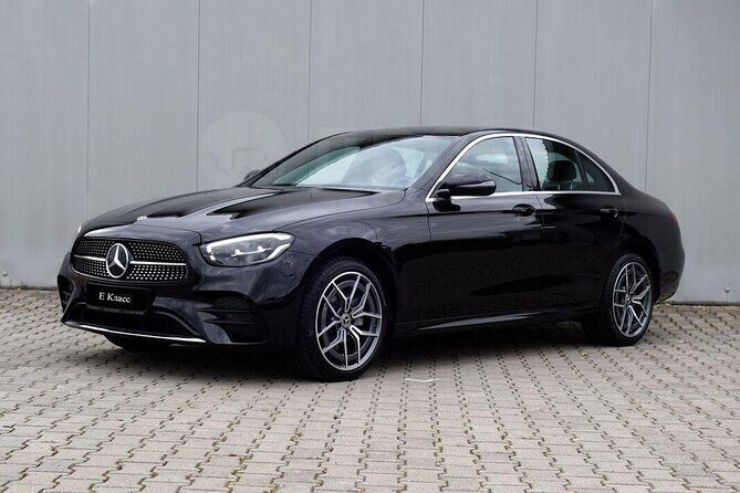 Airport Transfer: Auckland Airport AKL to Auckland by Sedan Car - Key Points