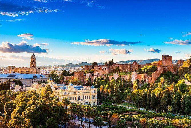 Airport Transfer: Malaga Airport AGP to Malaga by Luxury Car - The Sum Up