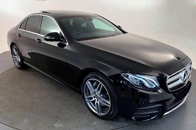 Airport Transfer: Prague to Prague Airport PRG by Business Car - Who Is This Transfer Best For?