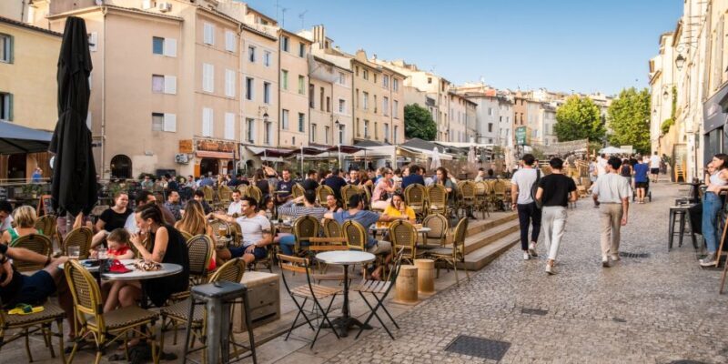 Aix en Provence and Avignon city of Popes Private Tour - FAQ