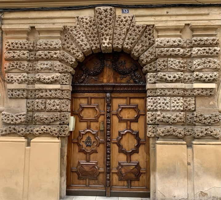 Aix-en-Provence: Guided Walking Tour with Calisson Tasting - Who Will Love This Tour?