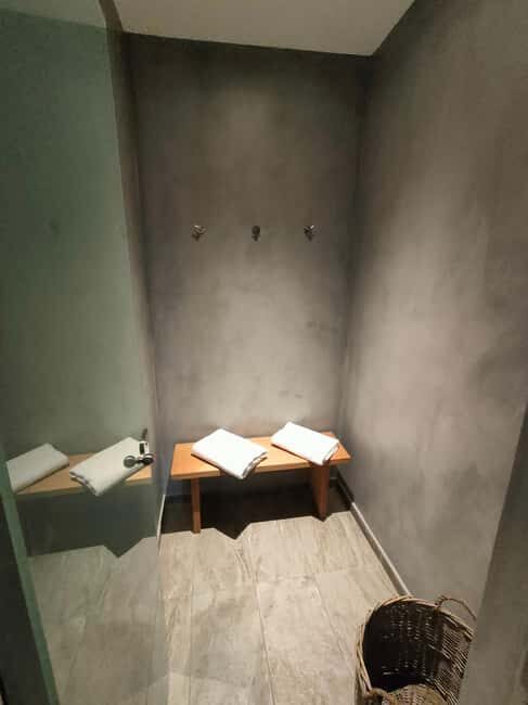 Akrotiri: Bride & Groom Massage Ritual & Day pool access - FAQ