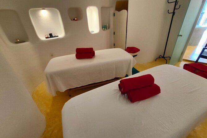 Akrotiri: Couples Departure Day Treat w Massage & Day Pool Access - Key Points