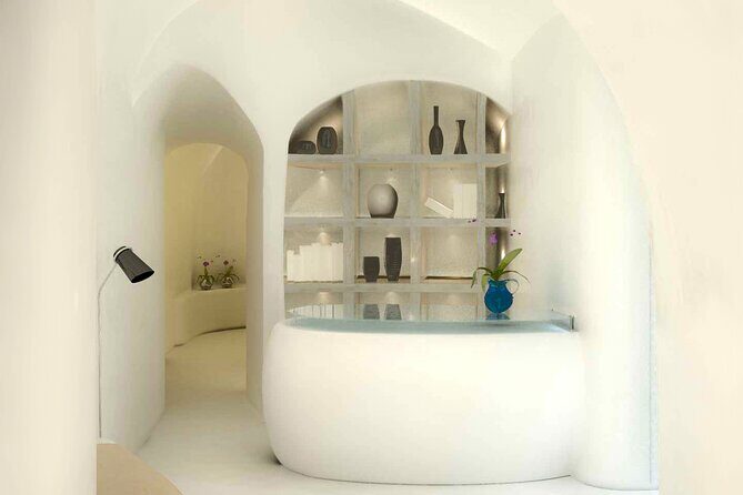 Akrotiri: Couples Departure Day Treat w Massage & Day Pool Access - Price and Value Analysis