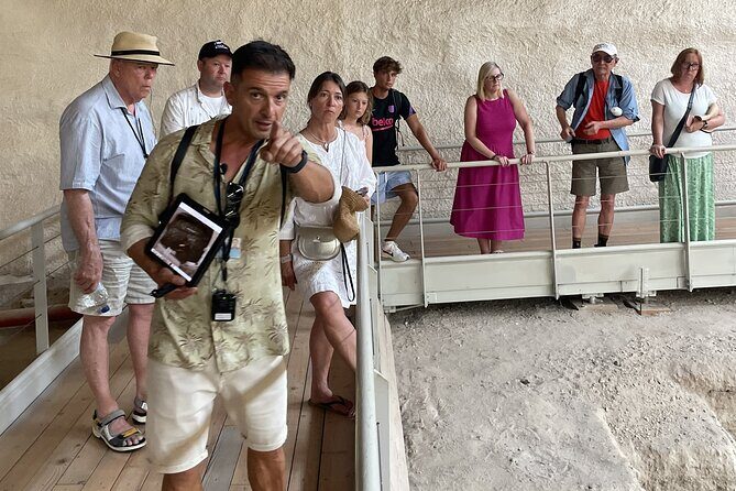 Akrotiri Private Guided Tour with an Archaeologist - Duration and Flow