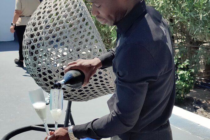 Akrotiri: Spa break for 3-4 friends, Pool access, wine & fruits - How to Make the Most of Your Spa Day