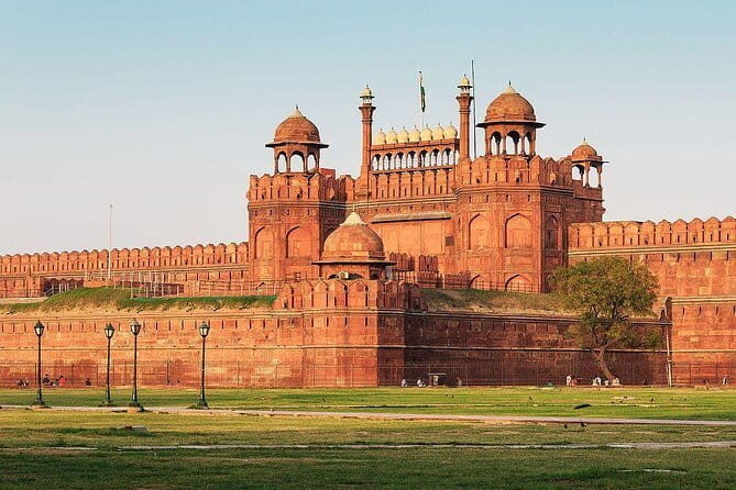 Akshardham Temple Exhibition Light and Water Show with Transfers - FAQs