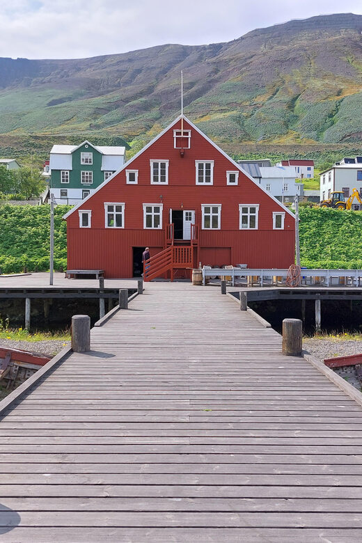 Akureyri-Siglufjörður; Half day to the arctic coastline - The Scenic Route and Stops in Detail