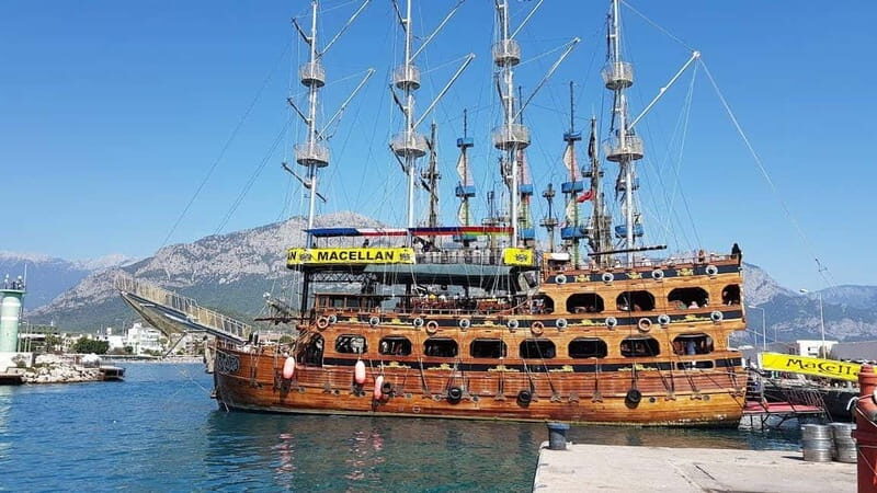 Alanya: Pirate Boat Party with Foam, Disco, Lunch & Drinks - Key Points