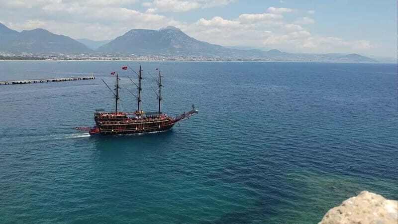 Alanya: Pirate Boat Party with Foam, Disco, Lunch & Drinks - Who Will Love This Experience?