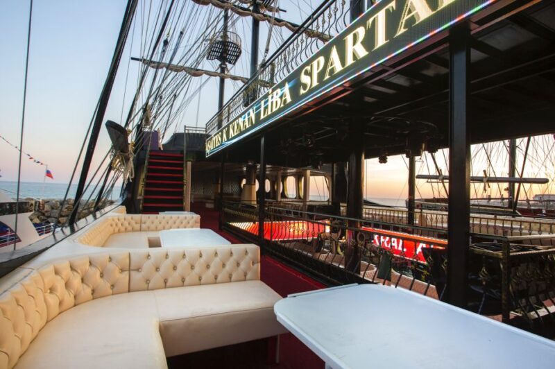 Alanya: Pirate Boat Tour with Buffet Lunch and Drinks - Entertainment & Family Activities