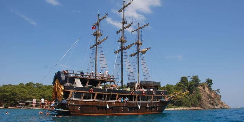 Alanya: Pirate Boat Tour with Lunch & Unlimited Soft Drinks - Key Points