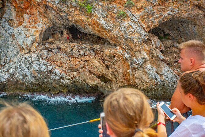 Alanya Pirate Boat with Lunch and Drinks - The Onboard Experience