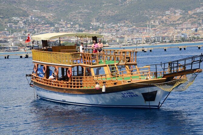 Alanya Relaxing Boat Tour with Lunch, Soft Drinks & Transfer - An In-Depth Look at the Experience