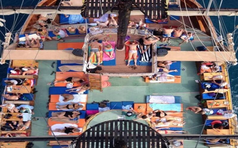 Alanya:Catamaran Tour with Lunch&Soft Drinks Animation Shows - Who Is This Tour Best For?