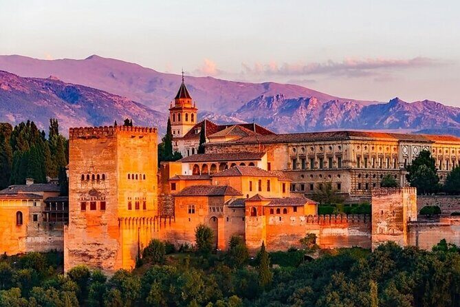 Albayzín and Sacromonte Private Guided Walking Tour in Granada - An In-Depth Look at the Tour Experience