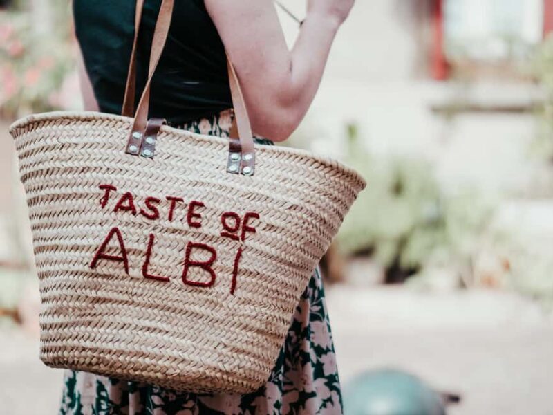 Albi: Food and Market Tour with Tastings and Historic Walk - Market Visit and Tasting Highlights