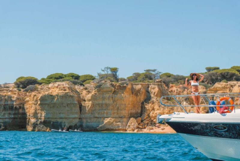 Albufeira: Algarve Private Sunset Yacht Charter - The Food & Beverage Offerings