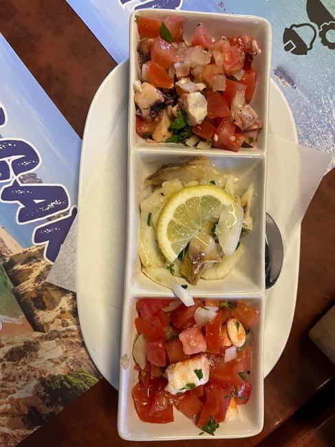 Albufeira: Portuguese Tapas and Wine Restaurant Experience - The Venue and Atmosphere