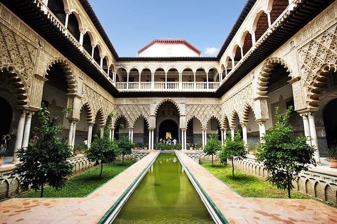 Alcazar of Seville Private Tour - The Guides: Knowledge and Engagement