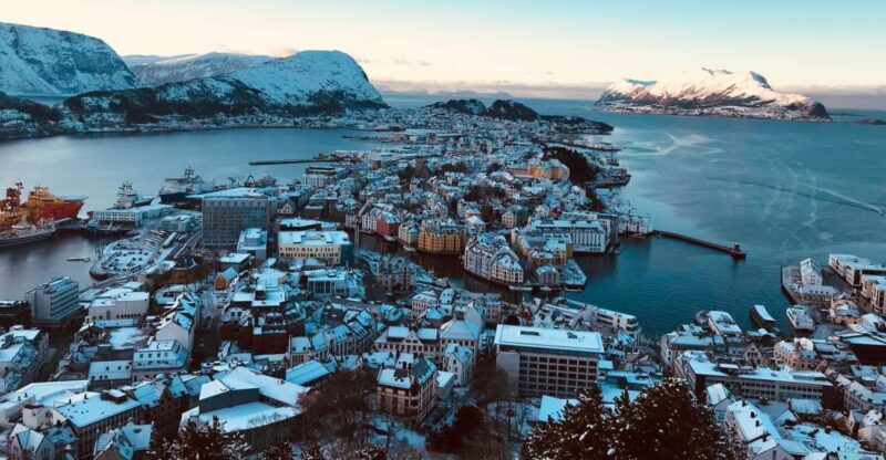 Ålesund: Ålesund and Surrounding Islands Audio Guide Tour - The Sum Up