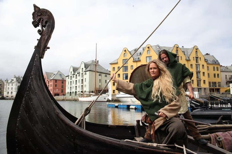 Alesund: Viking Tour with Ship Experience and Tasting - The Practical Details