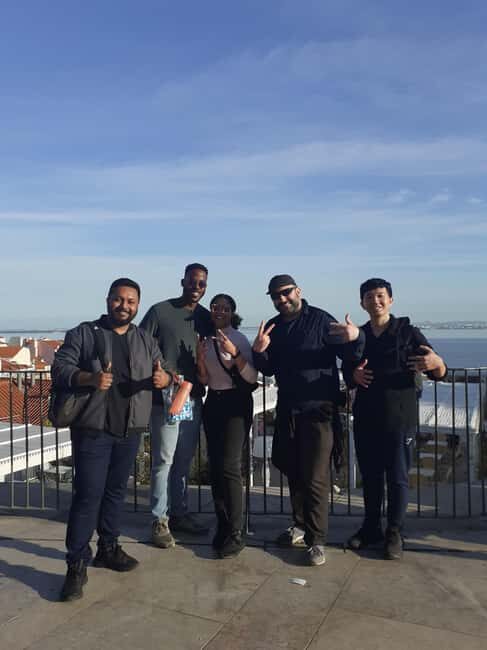 ALFAMA - Free Walking hist. tour in Old Town (BASED ON TIPS) - Key Points