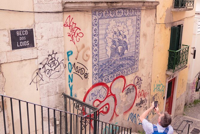 Alfama Photo Walk  Lisbon Photography Experience Led by a Local - Who Should Book This Tour
