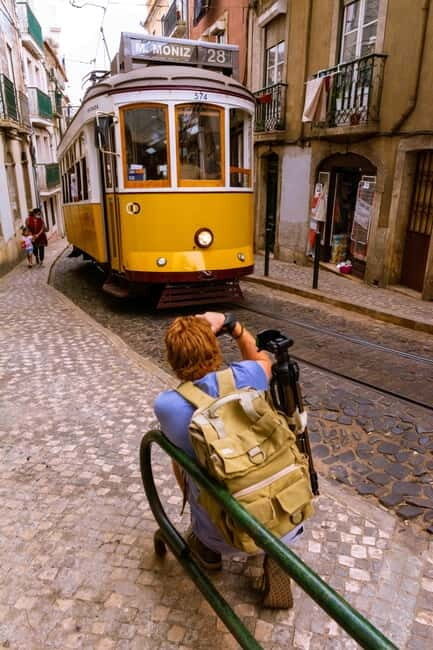 Alfama Photo Walk: Lisbon Photography Tour with a Local - FAQ