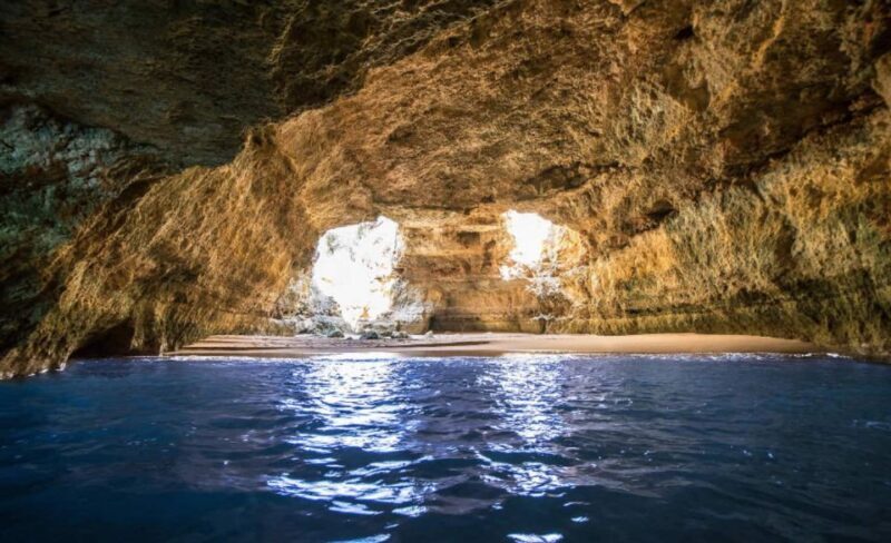 Algarve: Benagil Caves Open Speedboat Tour - Key Points