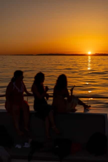 Algarve: Catamaran Sunset Tour with DJ or Live Guitarist - Who Will Love This Experience?
