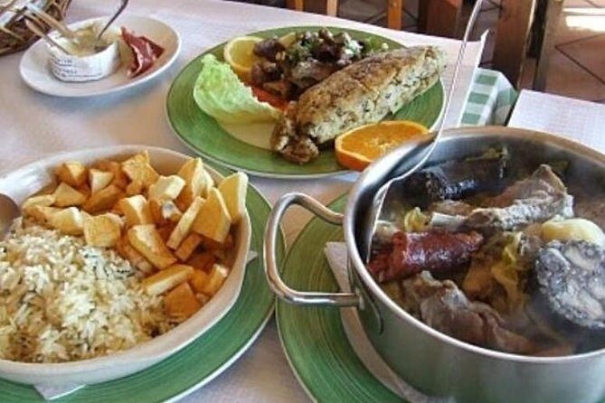 Algarve wine tour and mountain top trip with lunch or dinner at sunset time - FAQs