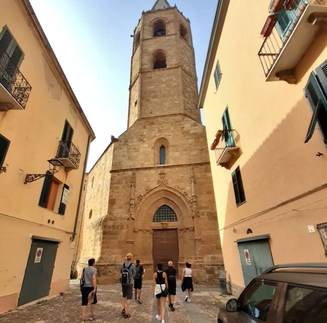 Alghero: Historic Center Walking Tour with A Local Guide - Why This Tour Offers Excellent Value