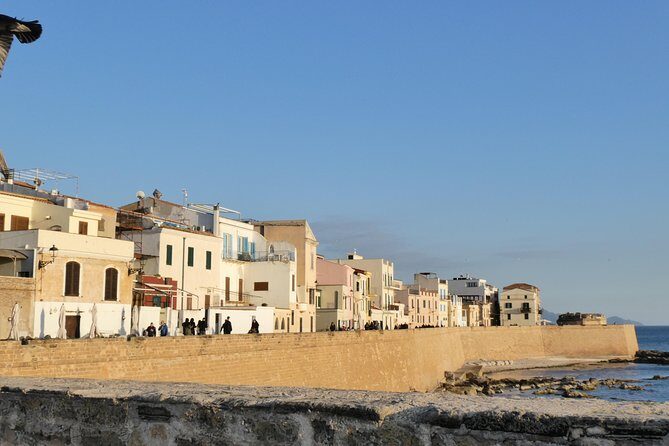 Alghero: walking tour with bilingual local guide - The Sum Up