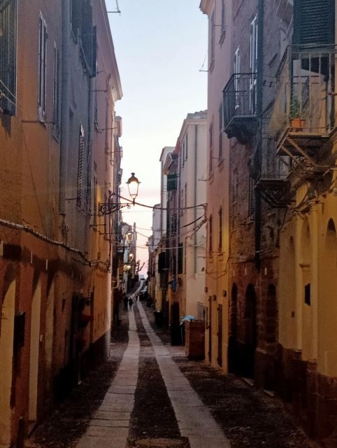 Alghero: walking tours around the ancient city - What You Get and What You Don’t