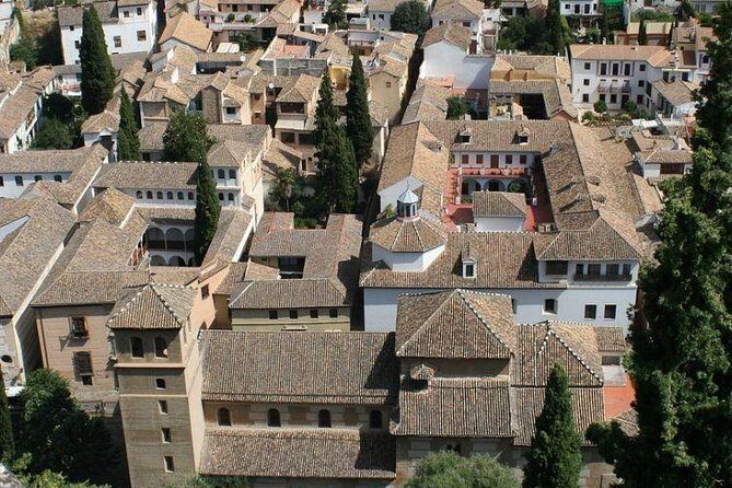 Alhambra and Albaycin Private Tour - Practical Details and What to Expect