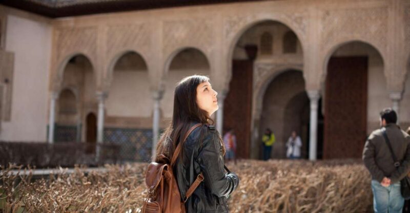 Alhambra and Nasrid Palaces and Local Food Experience - A Deep Dive into the Alhambra and Nasrid Palaces Tour