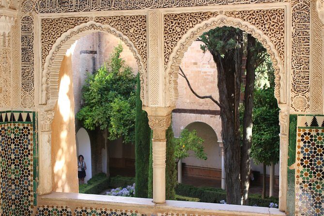 Alhambra & Generalife Skip the Line Premium Tour including Nasrid Palaces - Why Choose This Tour?