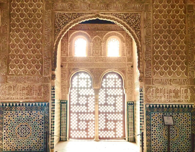 Alhambra: Guided Private Tour with Fast-Track Entry - FAQ
