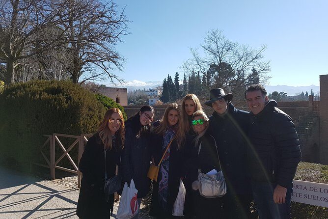 Alhambra Highlights Private Tour with Nazaries Palaces - Key Points