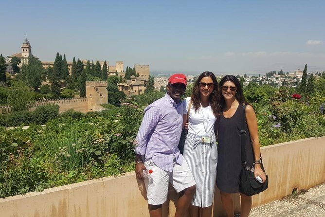 Alhambra Highlights Private Tour with Nazaries Palaces - FAQ