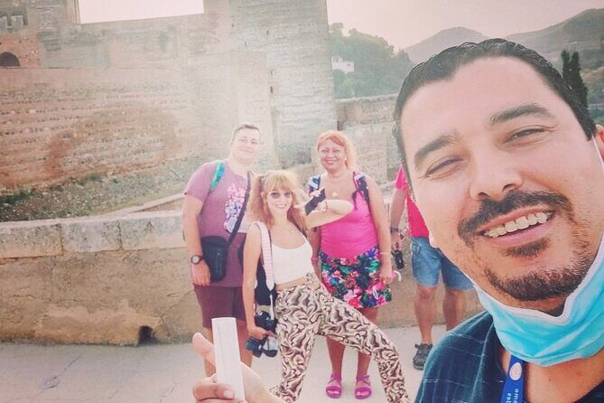 Alhambra, Nasrid Palaces, Generalife & Alcazaba Private Tour - What Makes This Tour Stand Out