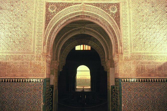 Alhambra: Night Visit to Nasrid Palaces - The Sum Up