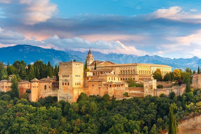 Alhambra palace Private tour with private local guide and admission tickets - The Sum Up