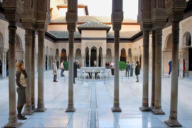 Alhambra Private/Small Group Tour & Nasrid Palaces Skip the Line - A Closer Look at the Itinerary