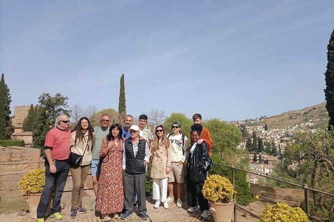 Alhambra Soul:Join a Group,with specialist guide.Skip the line . - The logistics: what to expect?
