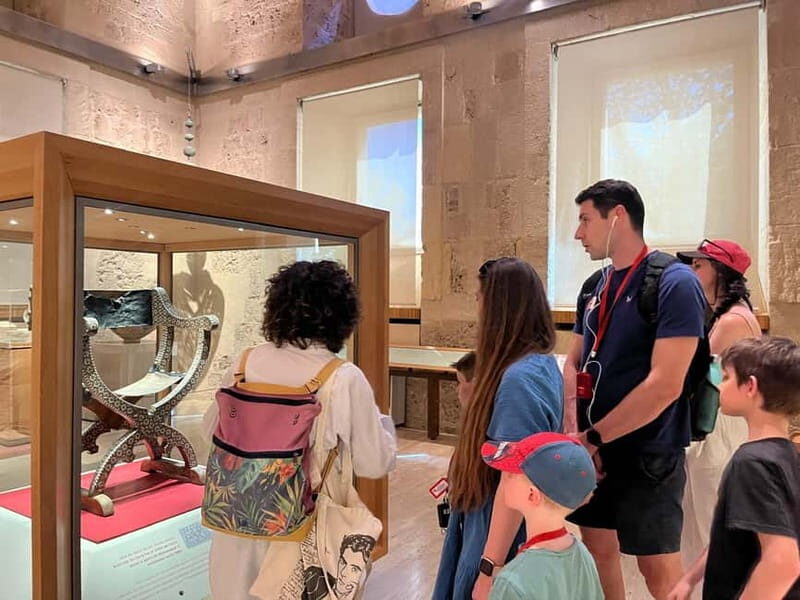 Alhambra Surroundings: History, Architecture and Legends - A Deep Dive into the Experience