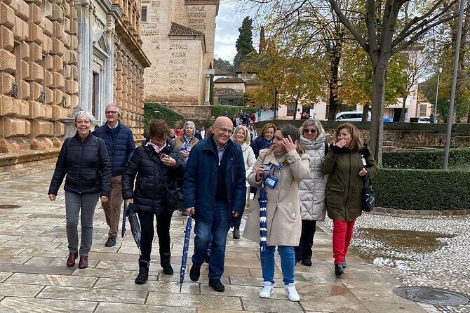 Alhambra Unique Experience: Private visit with official guide - FAQs